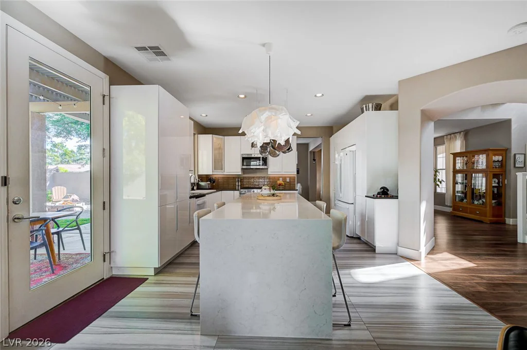 3028 Carbondale, Las Vegas, NV 89135