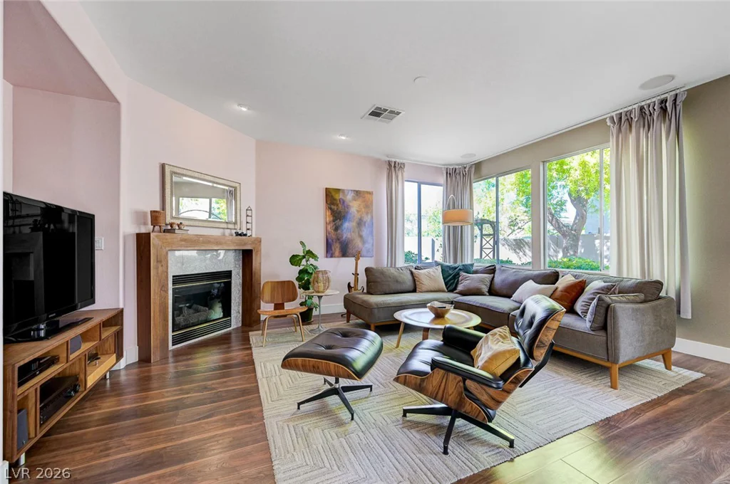 3028 Carbondale, Las Vegas, NV 89135
