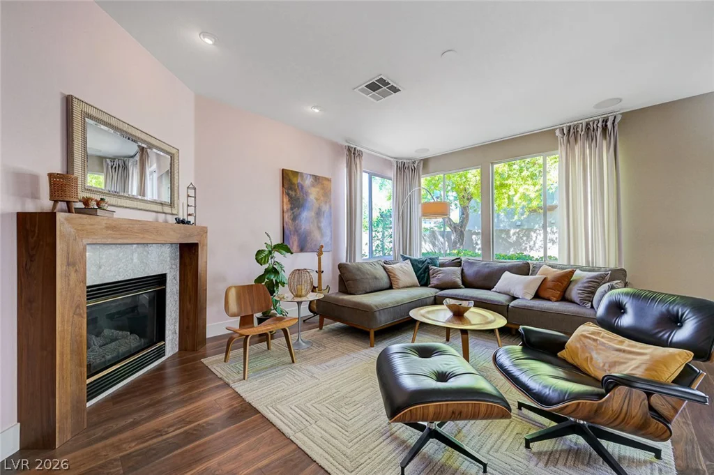 3028 Carbondale, Las Vegas, NV 89135
