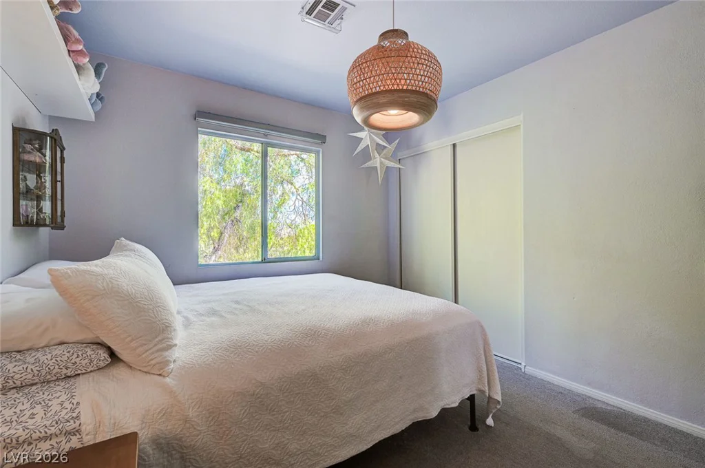 3028 Carbondale, Las Vegas, NV 89135