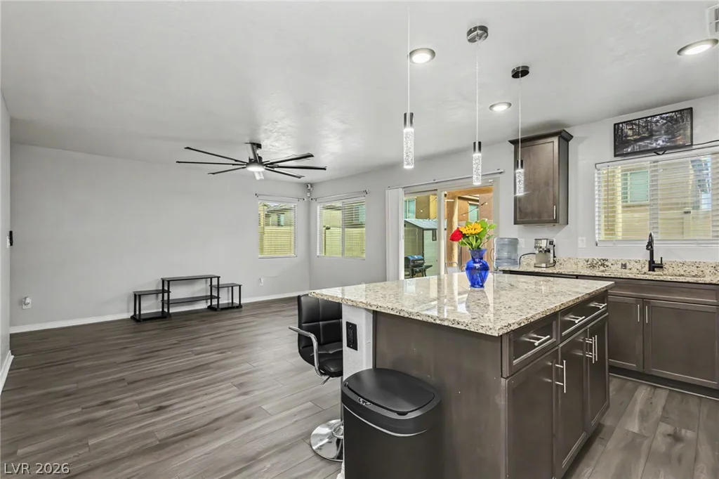 6519 Baylyn, Las Vegas, NV 89122