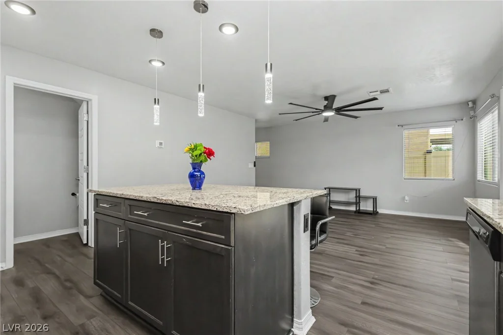 6519 Baylyn, Las Vegas, NV 89122