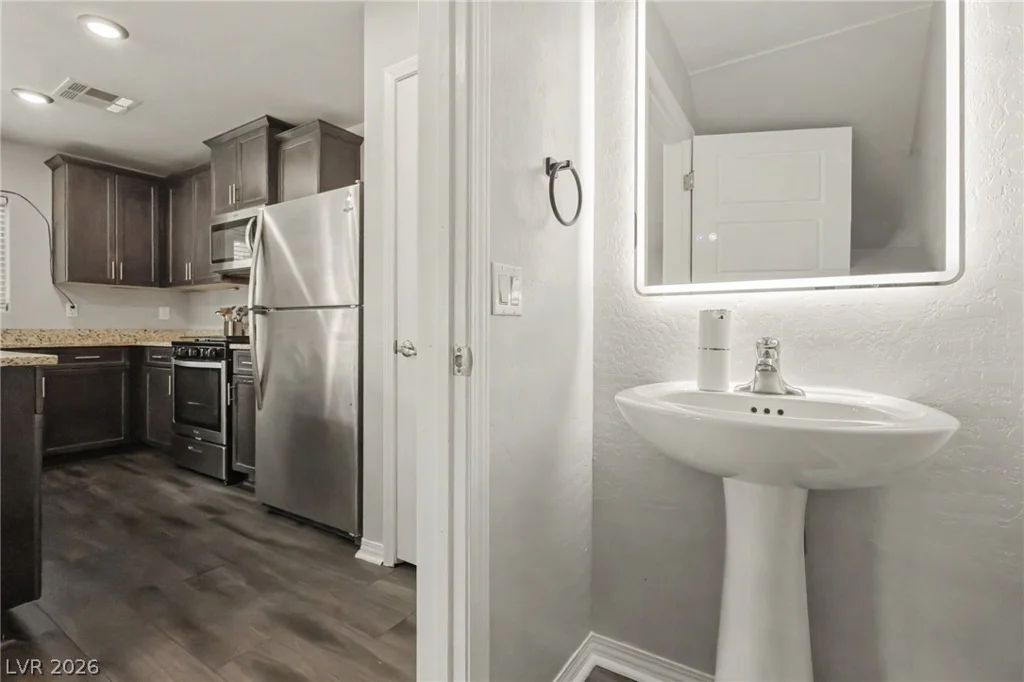 6519 Baylyn, Las Vegas, NV 89122