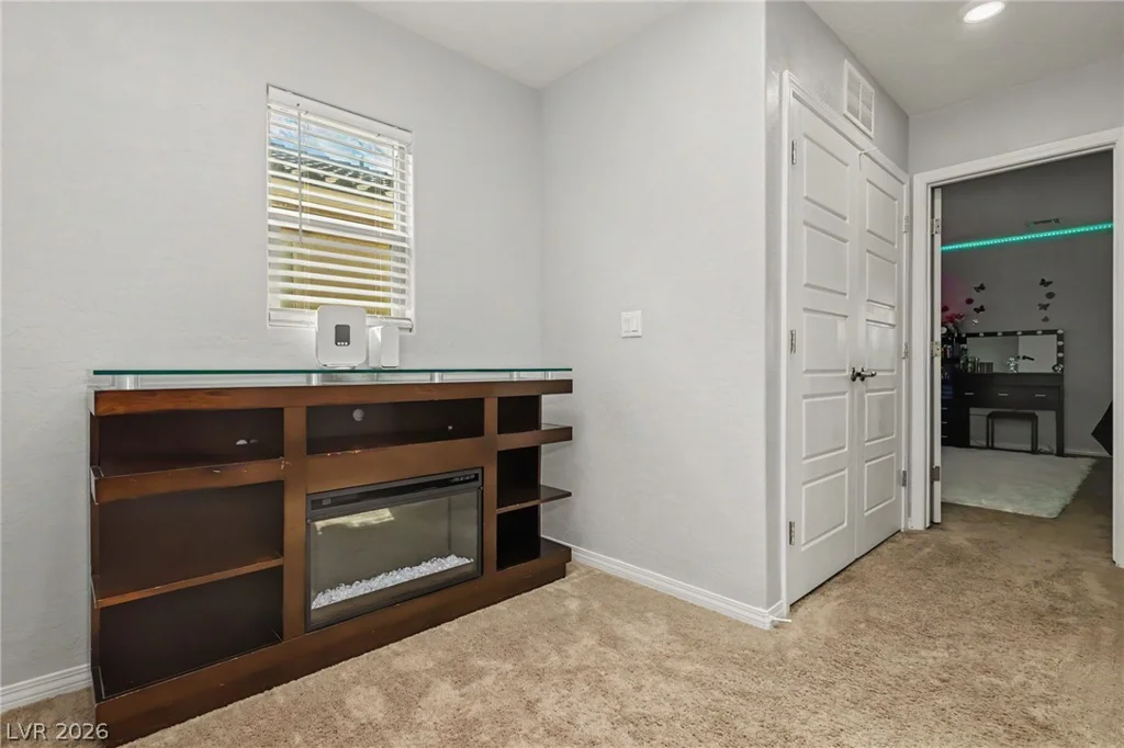 6519 Baylyn, Las Vegas, NV 89122