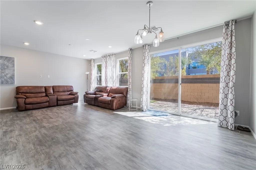 5546 Lushan, Las Vegas, NV 89148