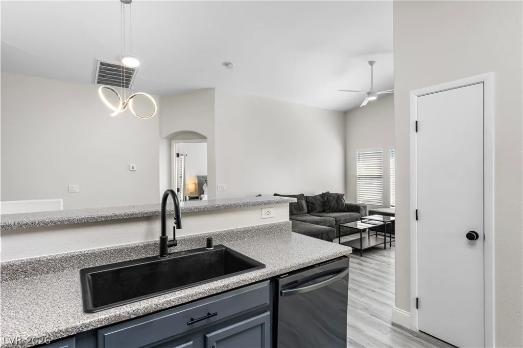 6434 Rusticated Stone, Henderson, NV 89011