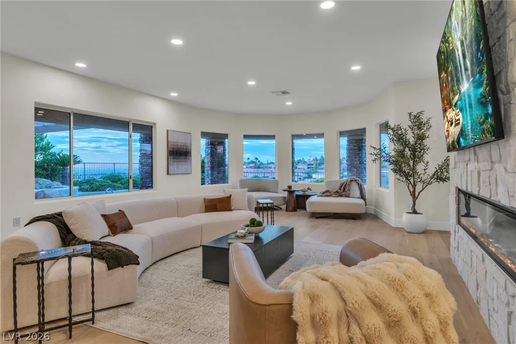 2734 Cherrydale Falls, Henderson, NV 89052