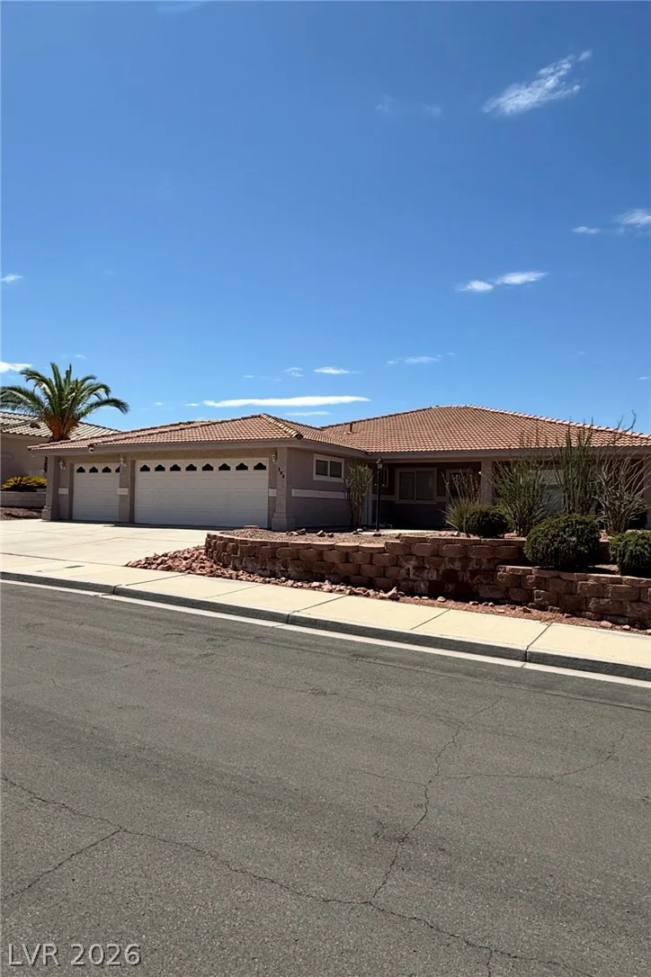 908 Rhyolite, Henderson, NV 89011