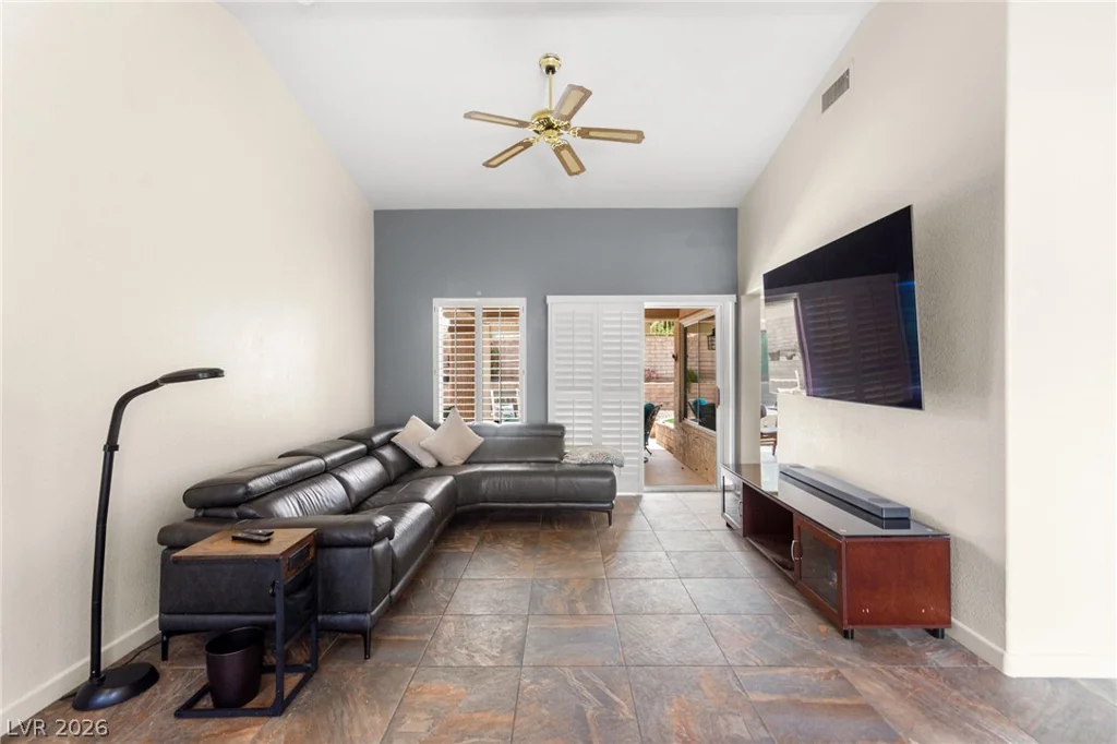 9901 Woodhouse, Las Vegas, NV 89134