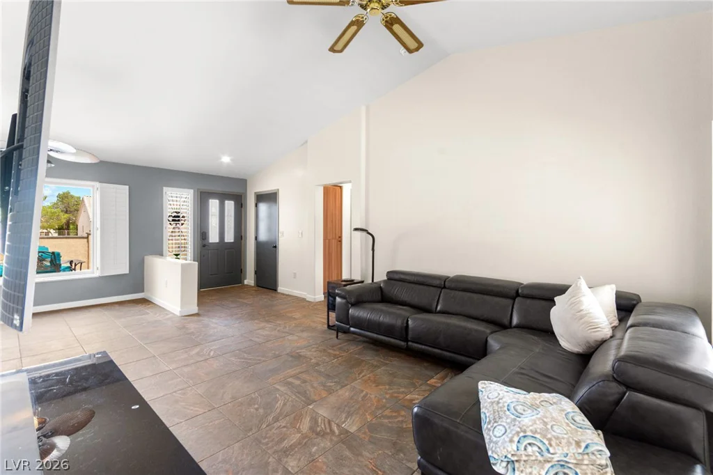 9901 Woodhouse, Las Vegas, NV 89134