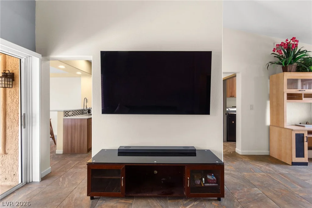 9901 Woodhouse, Las Vegas, NV 89134