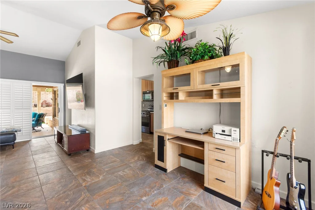 9901 Woodhouse, Las Vegas, NV 89134