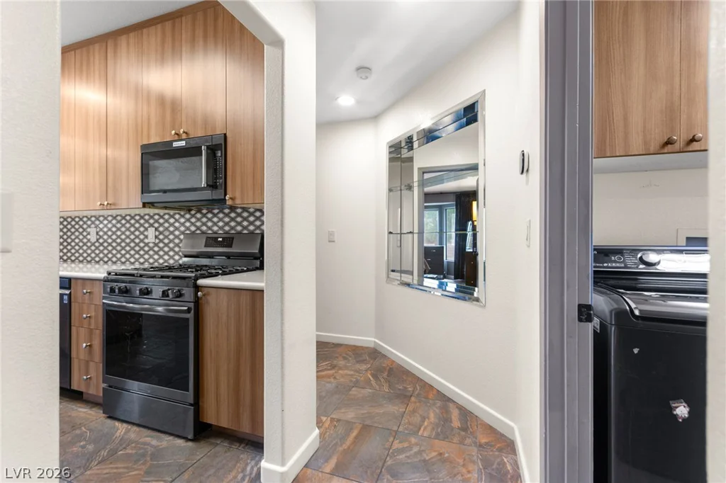 9901 Woodhouse, Las Vegas, NV 89134