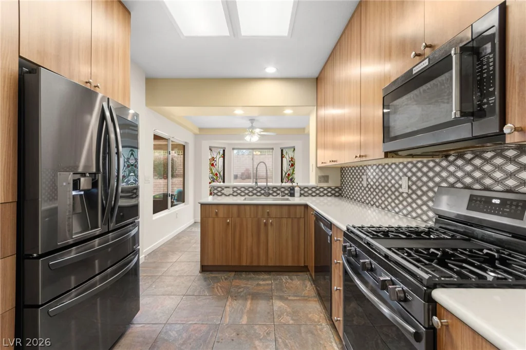 9901 Woodhouse, Las Vegas, NV 89134