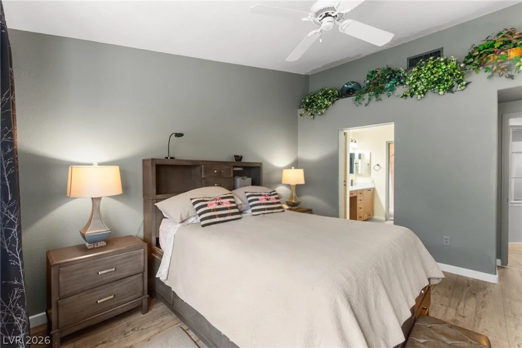9901 Woodhouse, Las Vegas, NV 89134