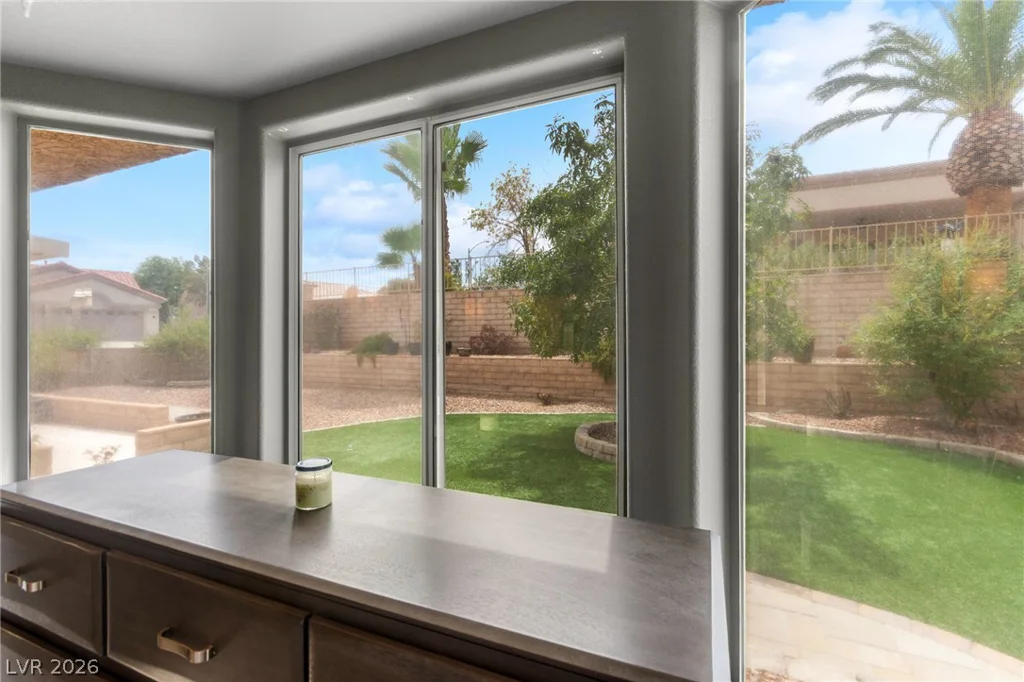 9901 Woodhouse, Las Vegas, NV 89134