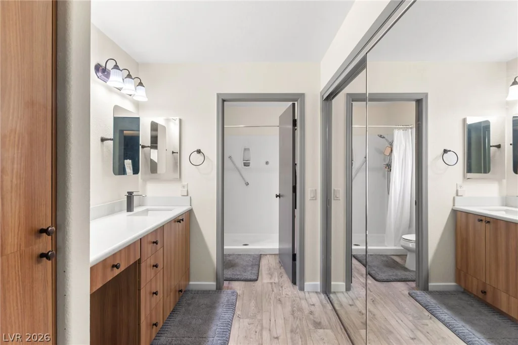 9901 Woodhouse, Las Vegas, NV 89134