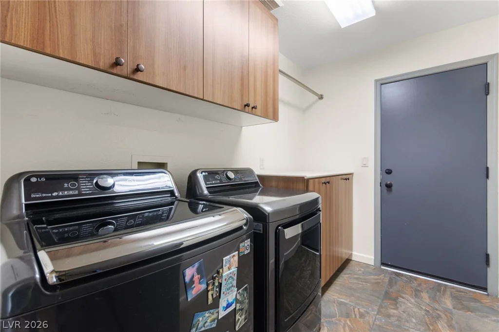 9901 Woodhouse, Las Vegas, NV 89134