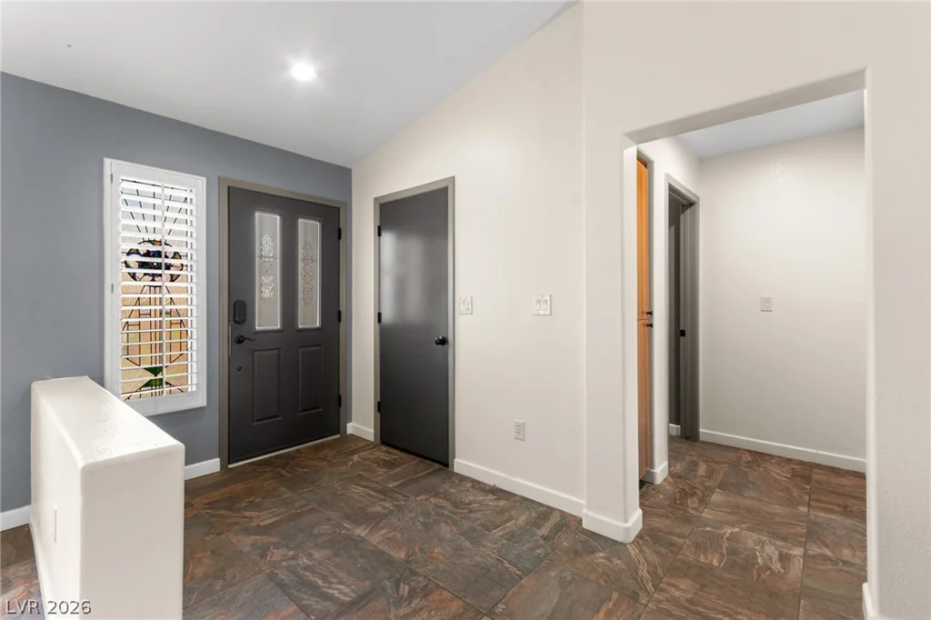 9901 Woodhouse, Las Vegas, NV 89134