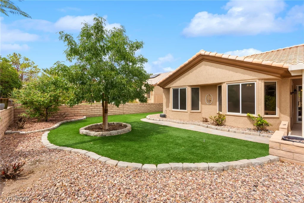 9901 Woodhouse, Las Vegas, NV 89134