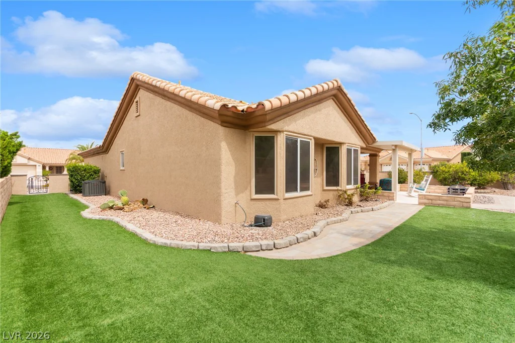 9901 Woodhouse, Las Vegas, NV 89134