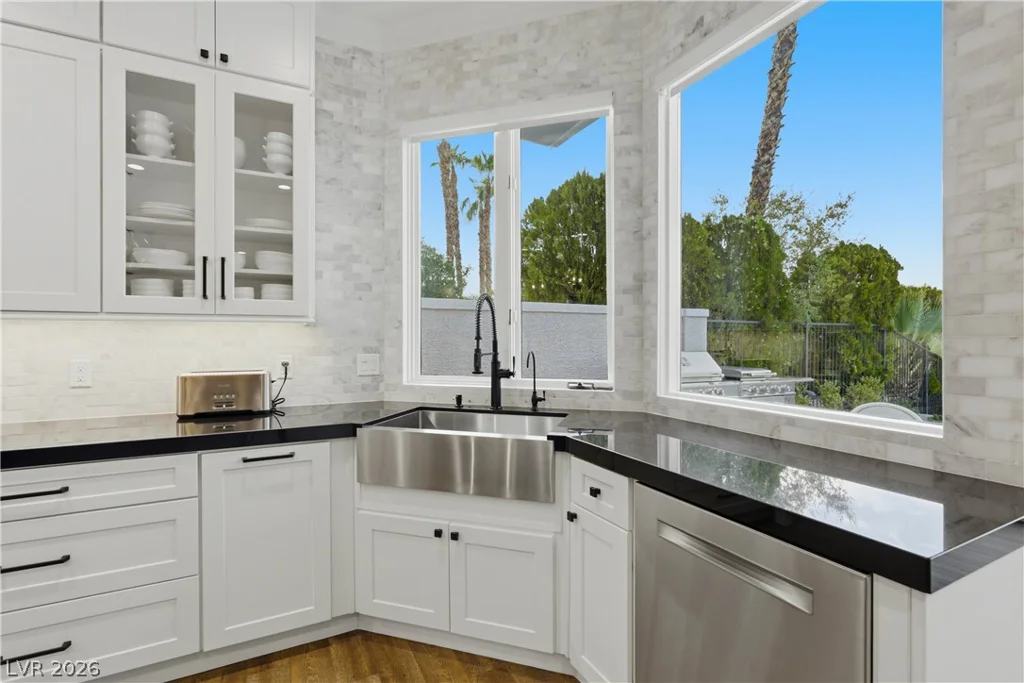 8912 Rainbow Ridge, Las Vegas, NV 89117