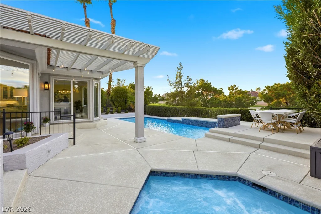 8912 Rainbow Ridge, Las Vegas, NV 89117