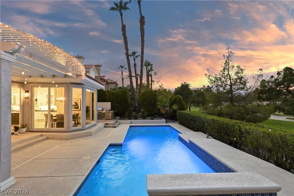 8912 Rainbow Ridge, Las Vegas, NV 89117