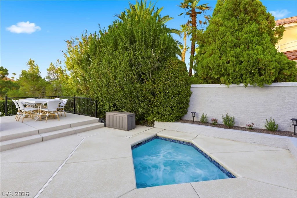 8912 Rainbow Ridge, Las Vegas, NV 89117