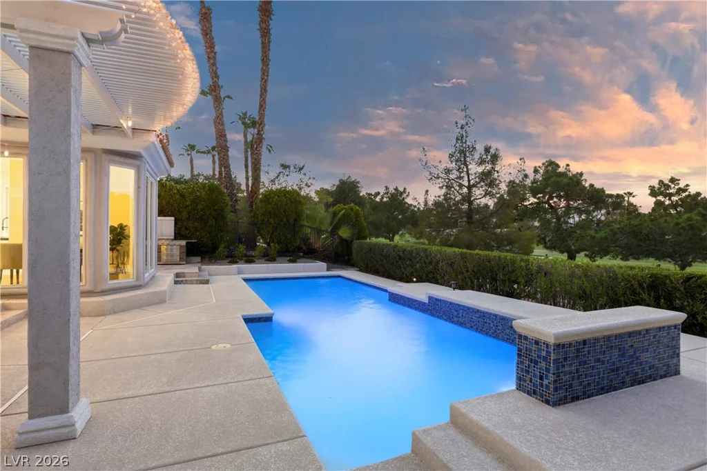 8912 Rainbow Ridge, Las Vegas, NV 89117