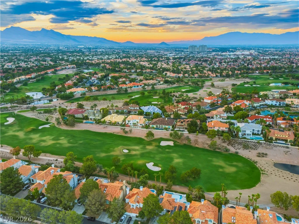 8912 Rainbow Ridge, Las Vegas, NV 89117