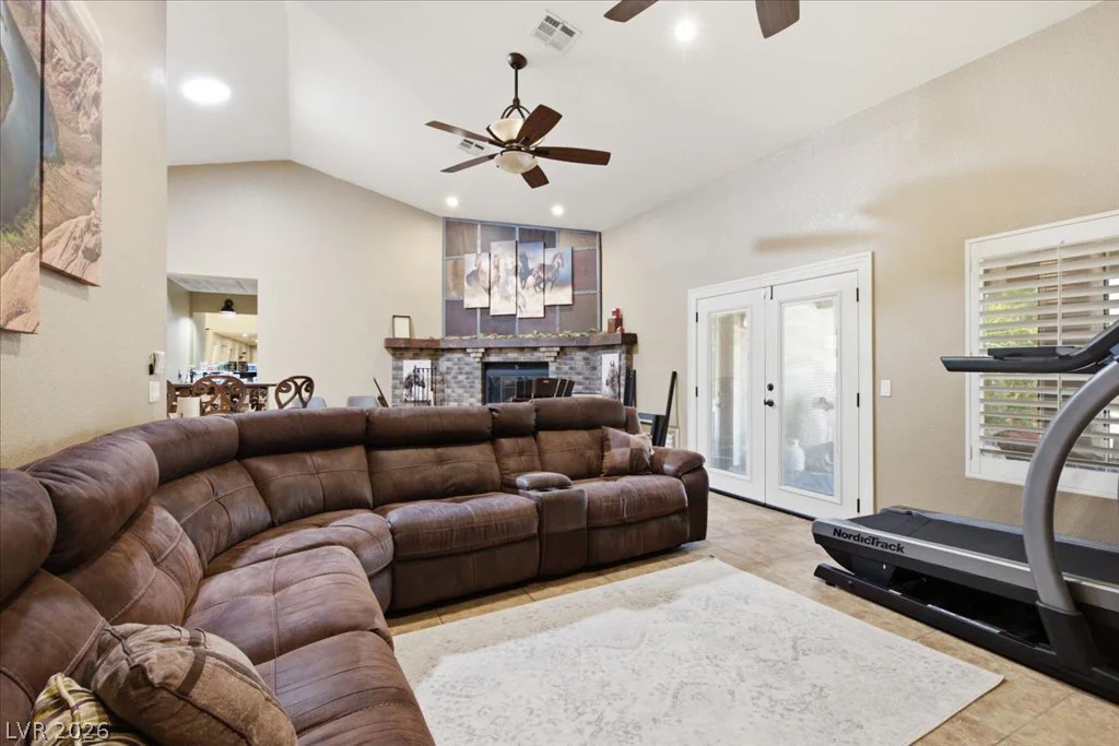 6191 Lindell, Las Vegas, NV 89118