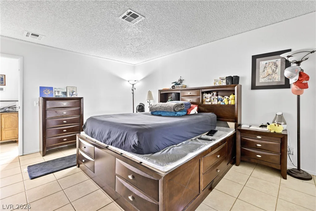2412 Cherrywood, Las Vegas, NV 89108