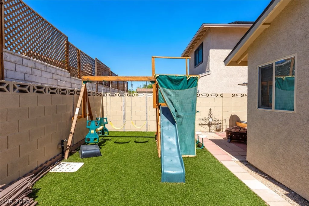 2412 Cherrywood, Las Vegas, NV 89108