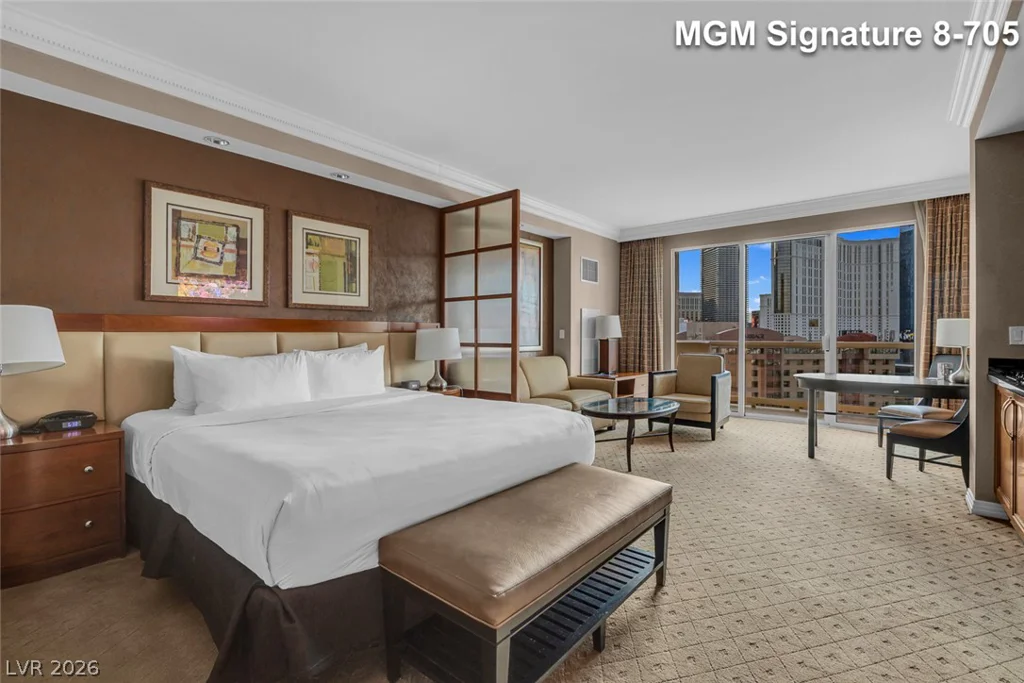 135 Harmon, Las Vegas, NV 89109