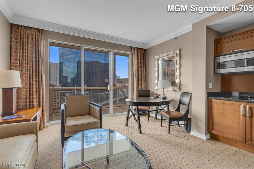 135 Harmon, Las Vegas, NV 89109
