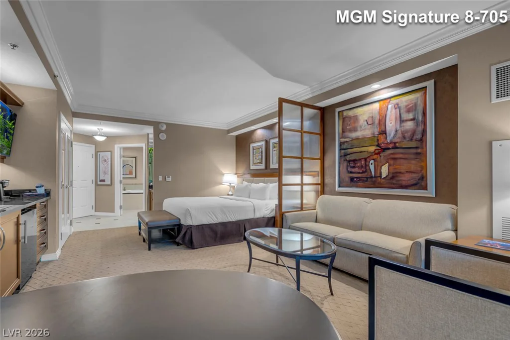 135 Harmon, Las Vegas, NV 89109