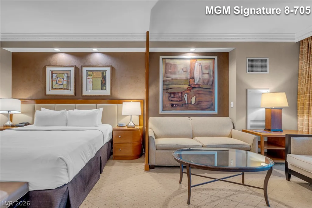 135 Harmon, Las Vegas, NV 89109