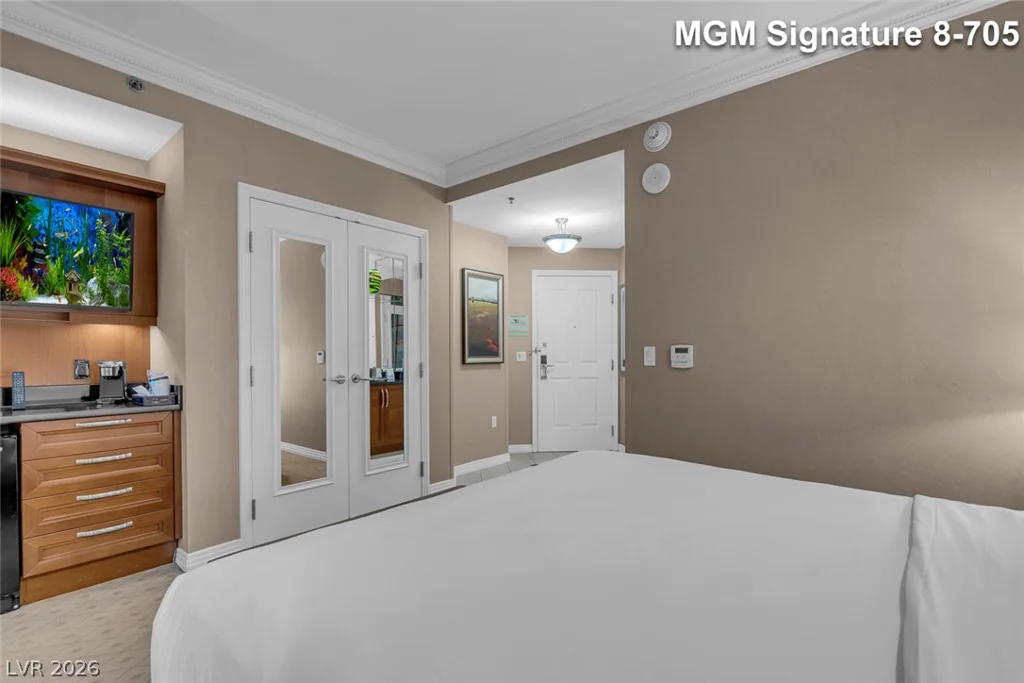 135 Harmon, Las Vegas, NV 89109