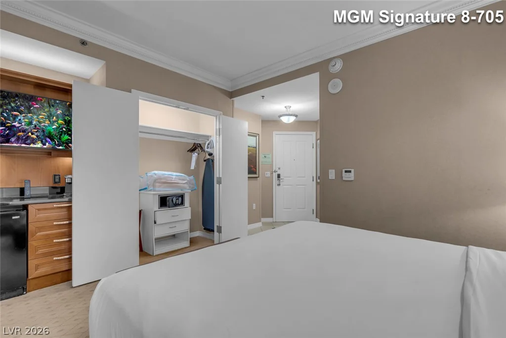 135 Harmon, Las Vegas, NV 89109