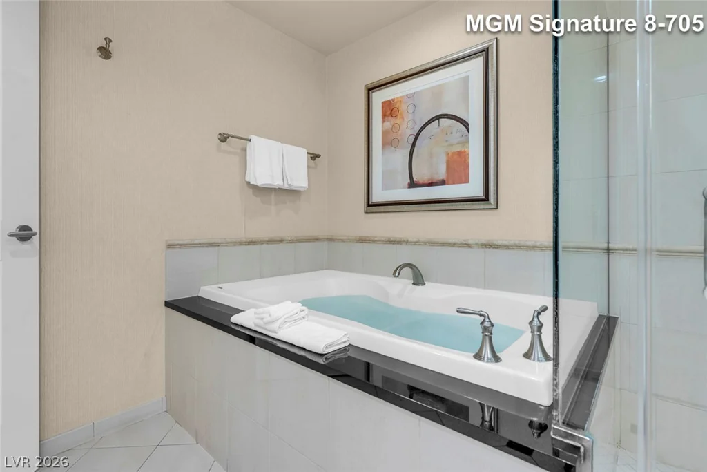 135 Harmon, Las Vegas, NV 89109