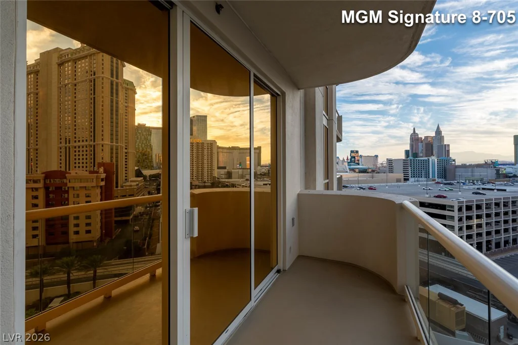 135 Harmon, Las Vegas, NV 89109