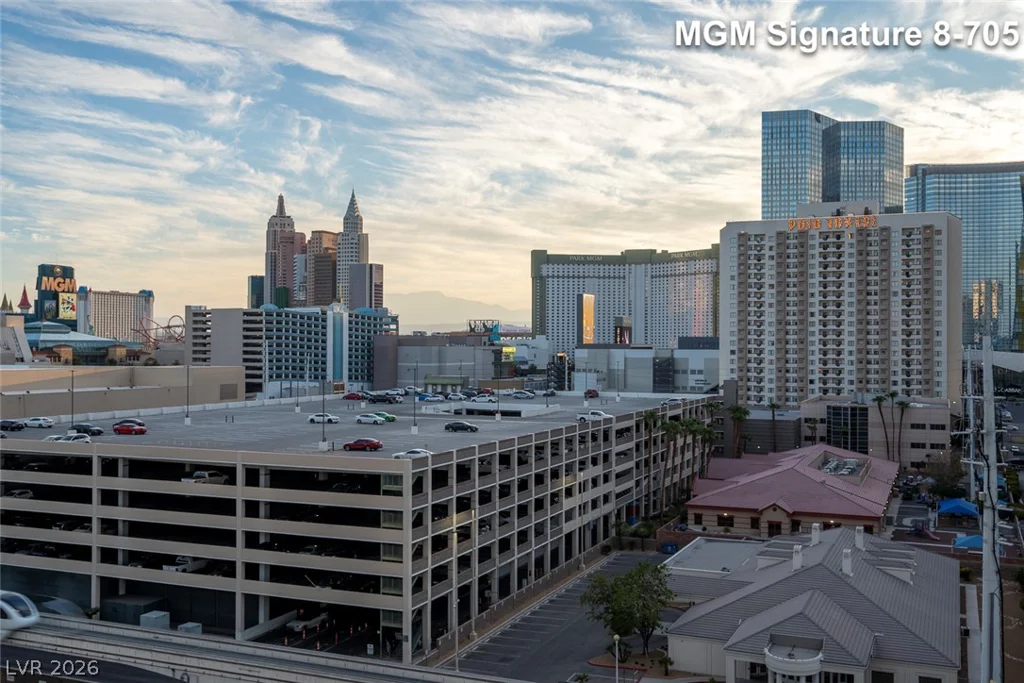 135 Harmon, Las Vegas, NV 89109