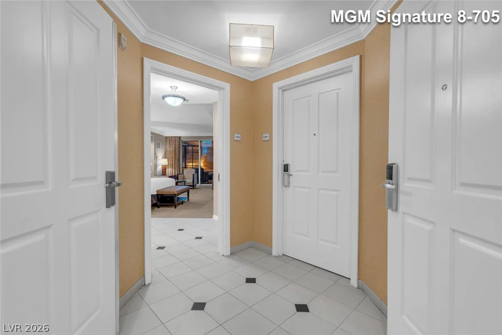 135 Harmon, Las Vegas, NV 89109