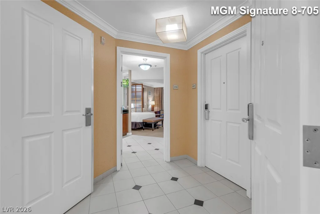 135 Harmon, Las Vegas, NV 89109
