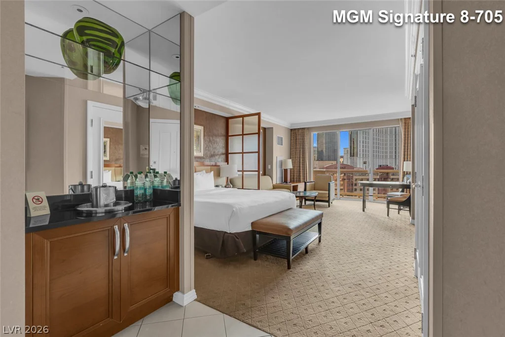 135 Harmon, Las Vegas, NV 89109