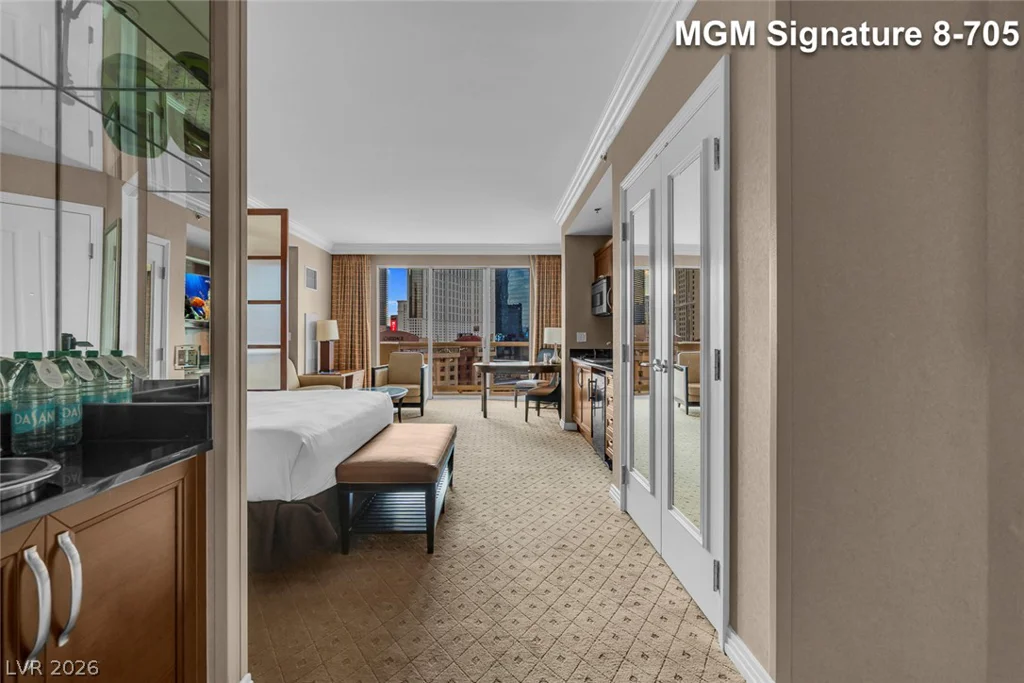 135 Harmon, Las Vegas, NV 89109