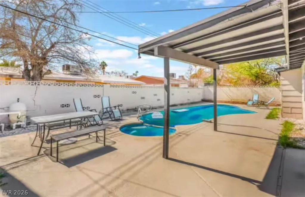 3101 Kings, Las Vegas, NV 89102