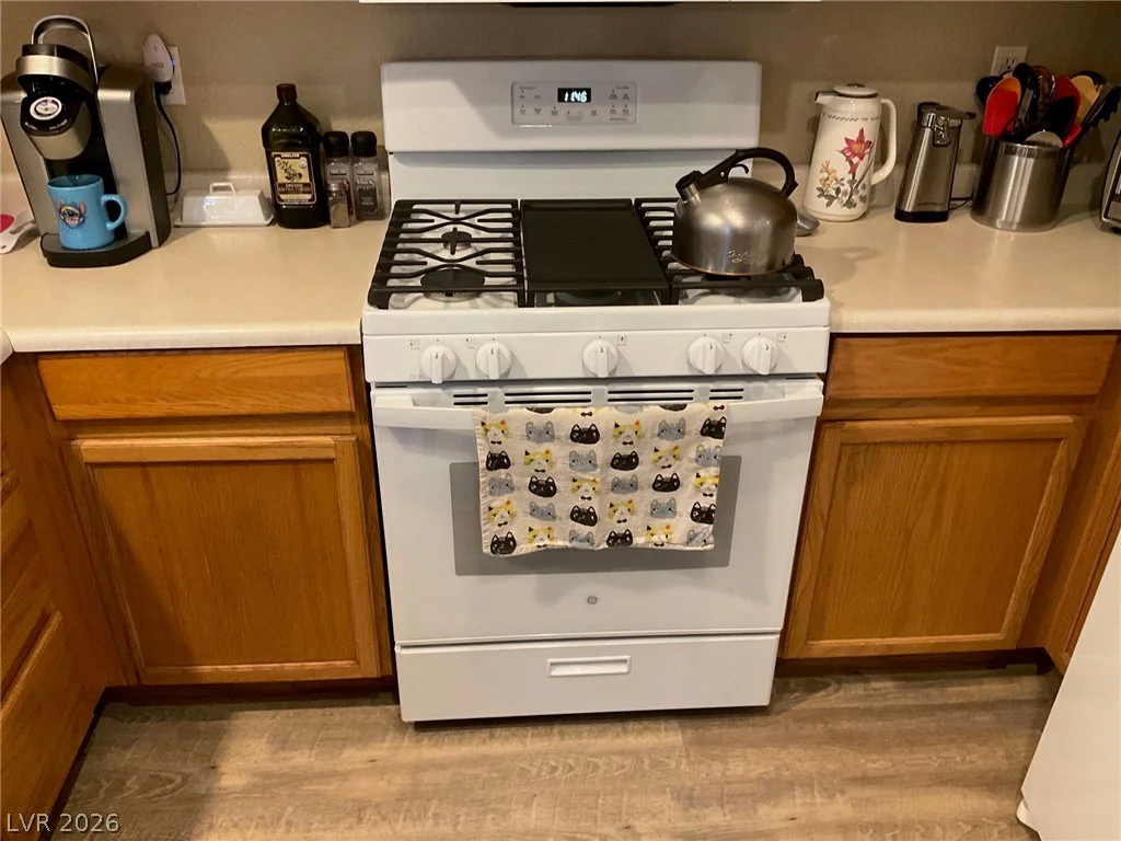 721 Peach Coral, Las Vegas, NV 89183