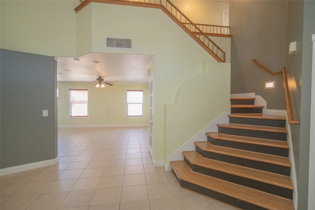 121 Heather, Henderson, NV 89002